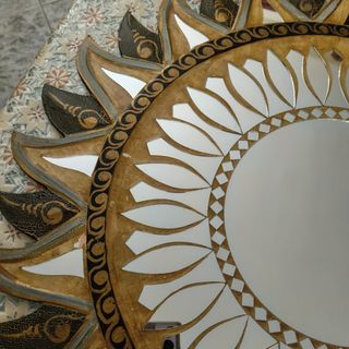 Specchio decorativo con cornice dorata 59 cm