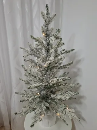 Árbol de Navidad Nevado del Corte Inglés