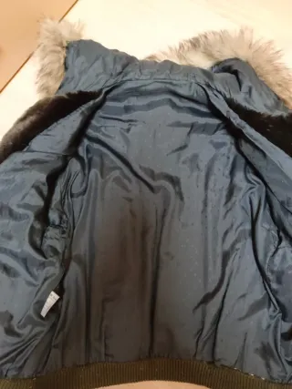 Cazadora piel muton y punto con capucha y cremalle