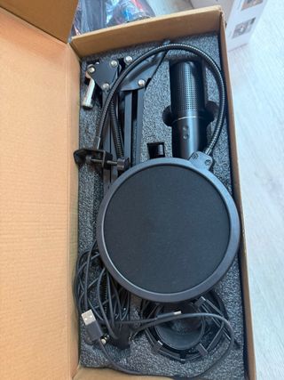 Micrófono Tonor para PC con Soporte