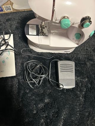 Máquina de coser JOCCA Compacta