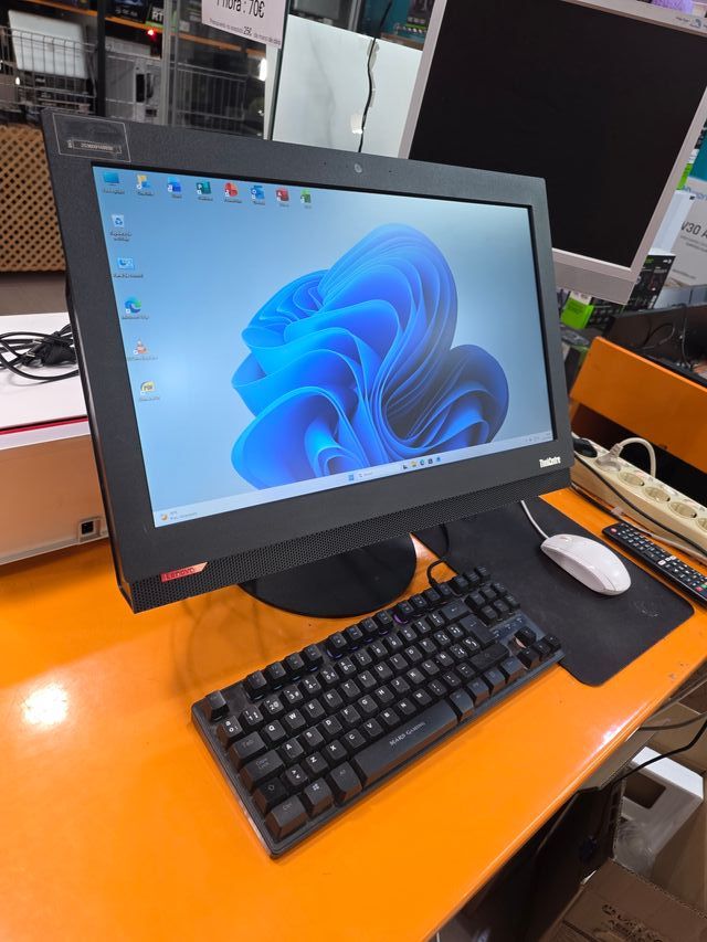 Lenovo Todo en Uno i5 256GB SSD 16GB RAM