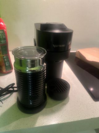 Cafetera Nespresso Vertuo Pop + Aeroccino