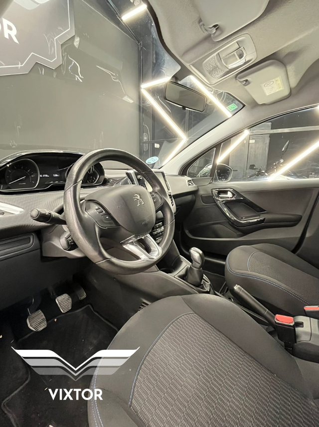 Peugeot 208 1.2 PureTech Style 82