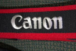 Objetivo Canon EF-S 18-55mm f/3.5-5.6 II