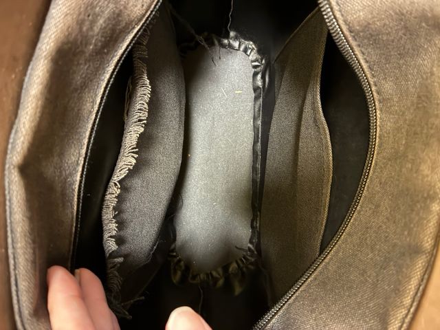 Borsa O bag marrone bronzo con manici neri