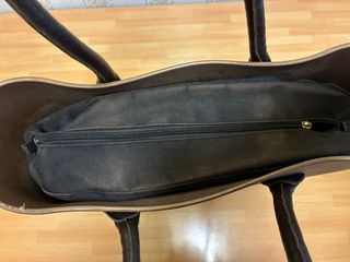 Borsa O bag marrone bronzo con manici neri