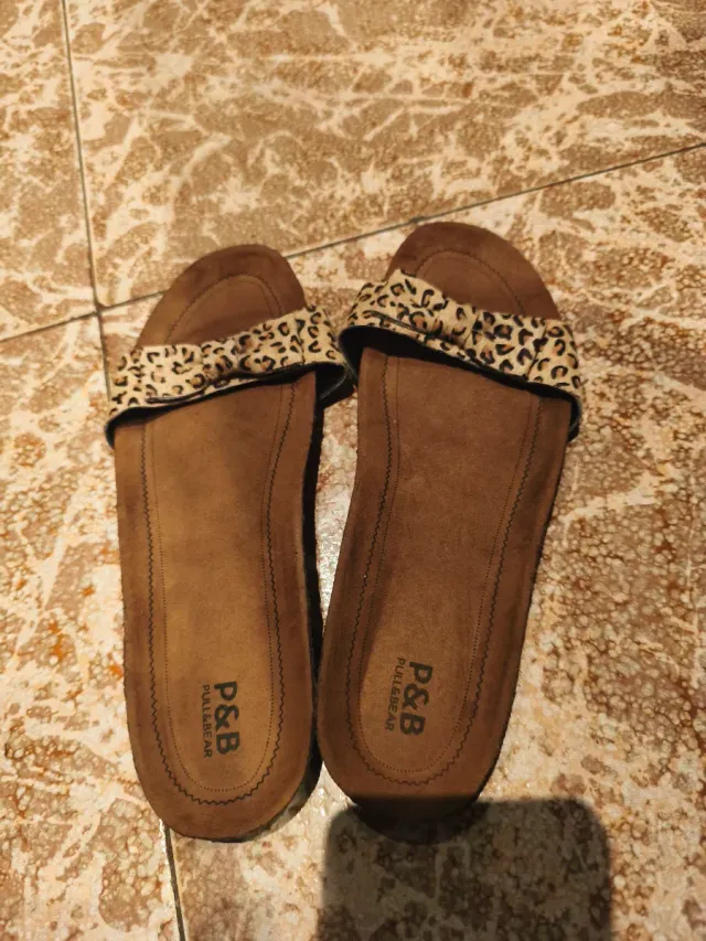 Sandalias Pull&Bear leopardo Talla 36