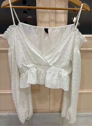 Blusa blanca crop top manga larga