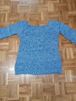 Jersey de punto azul y blanco