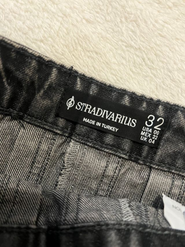 Falda vaquera gris plisada