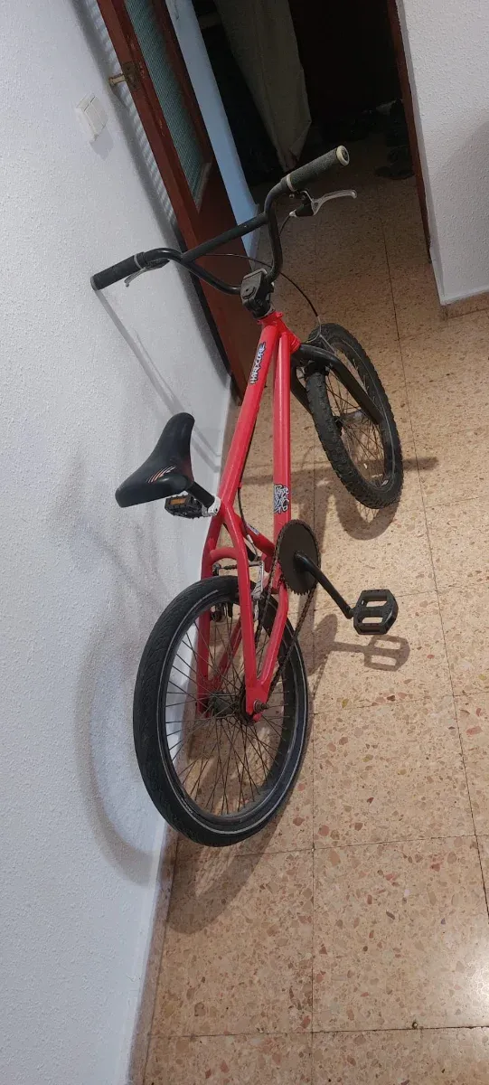 Bicicleta BMX Roja