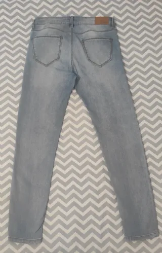 Pantalón vaquero claro