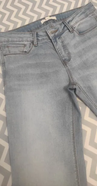 Pantalón vaquero claro