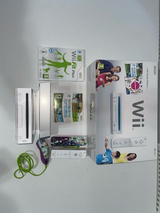 Nintendo Wii + 2 mandos + juegos NEGOCIABLES