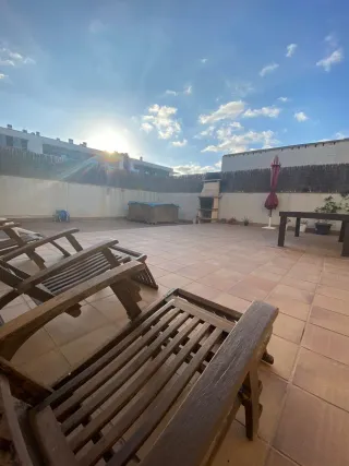 Piso con terraza en venta