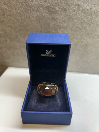 Anillo Swarovski Talla M Dorado y Marrón