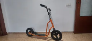 Monopatin naranja
