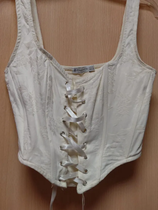 Corsé Stradivarius Beige