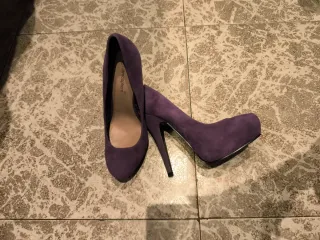 Zapatos tacón ante morado talla 36