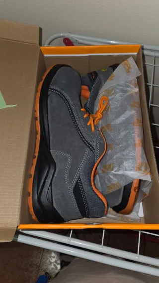 Zapatos de seguridad MPL grises y naranjas