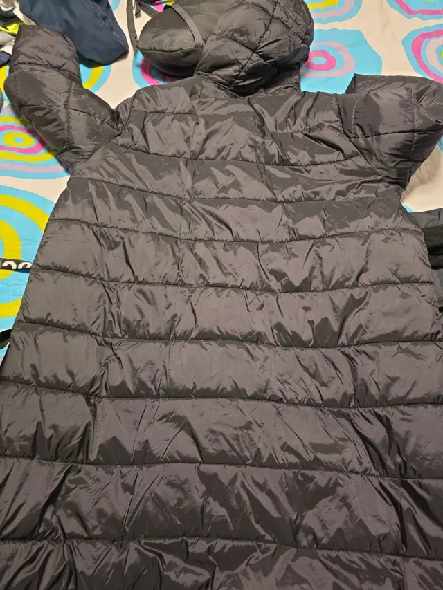 Chaqueta larga acolchada negra