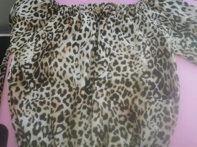 Blusa Leopardo Escotada