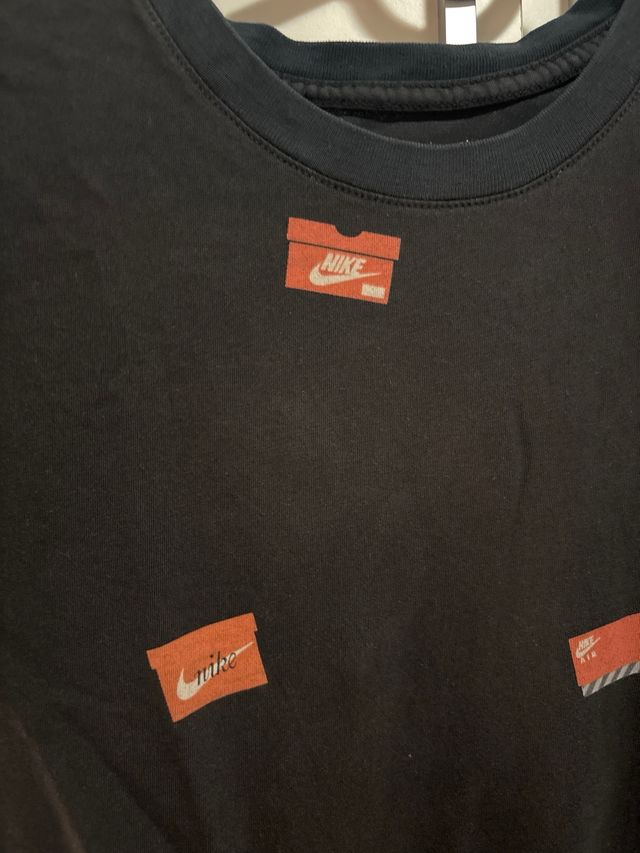 Camiseta Nike Negra Estampada