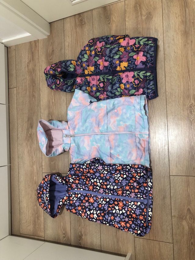 Abrigos niña 5-6 años (3 unidades)