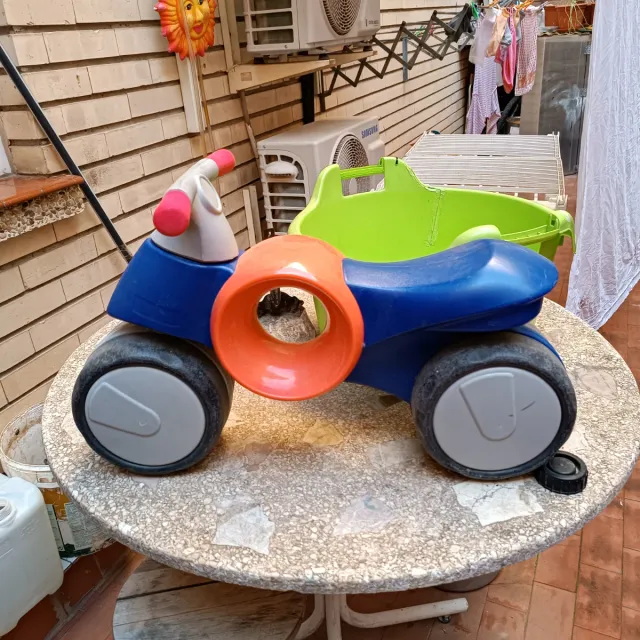 Moto de juguete para niños