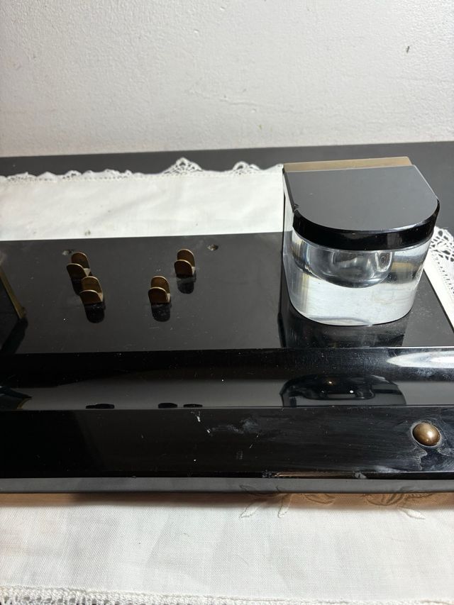 Escribanía de mármol negro y cristal