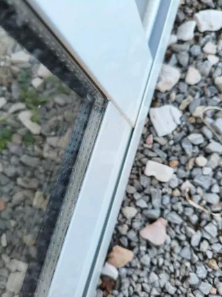 Balconera aluminio con persiana