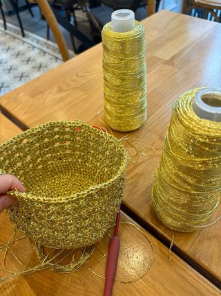 Bolso de mano/de fiesta dorado brillante tejido