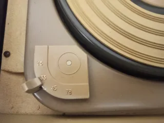 Tocadiscos y Radio Vintage Dansette RG31 Años 60