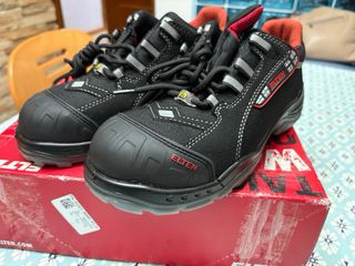 Zapatos de seguridad ELTEN negros y rojos