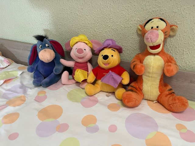 Peluches NUEVOS  Eeyore, Piglet, Pooh Y  Tigger