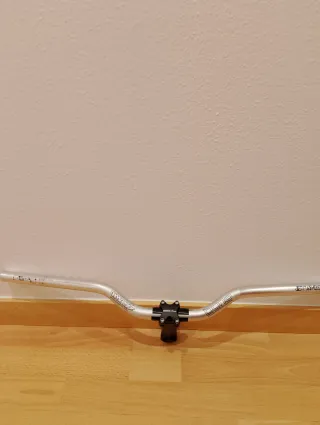 Manillar  Amoeba DH /Enduro  Incluye potencia.