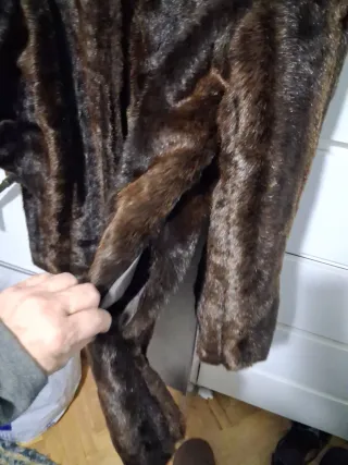 Abrigo marrón de pelo sintético hecho medida xx/44