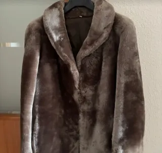 Abrigo marrón de pelo sintético hecho medida xx/44