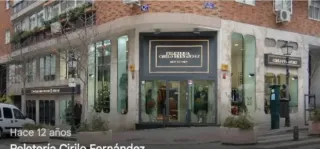 Abrigo marrón de pelo sintético hecho medida xx/44