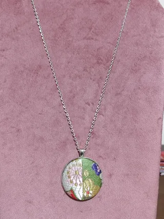 Ciondolo Seta Giapponese Floreale