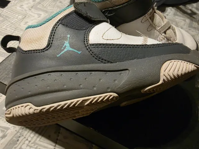 Zapatillas Jordan niño talla 23