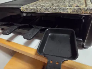 Parrilla Eléctrica con Plancha y piedra