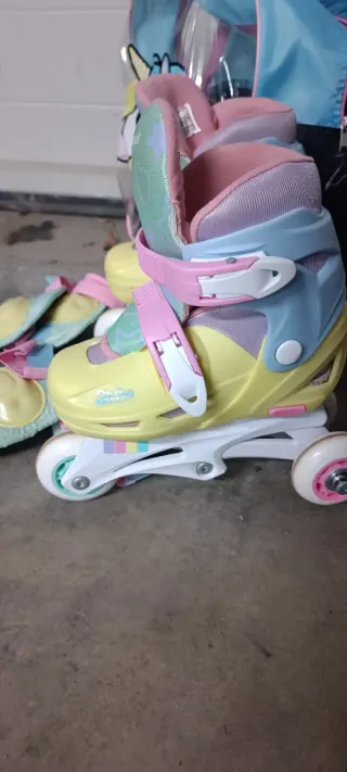 Patines y protecciones unicornio talla 30-33