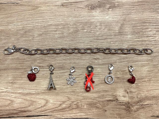 Pulsera Swarovski con charms varios