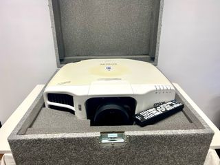 Proyector Epson EB-G7400U Blanco