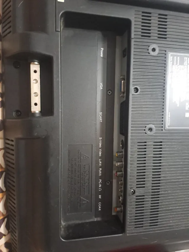 TV Sunstech con DVD Integrado