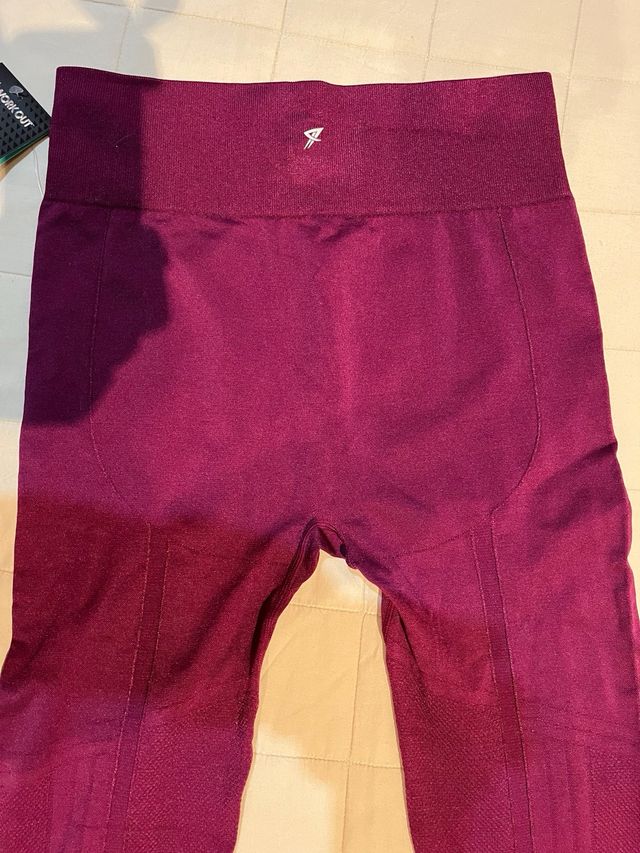 Conjunto deportivo Primark Burdeos Talla M