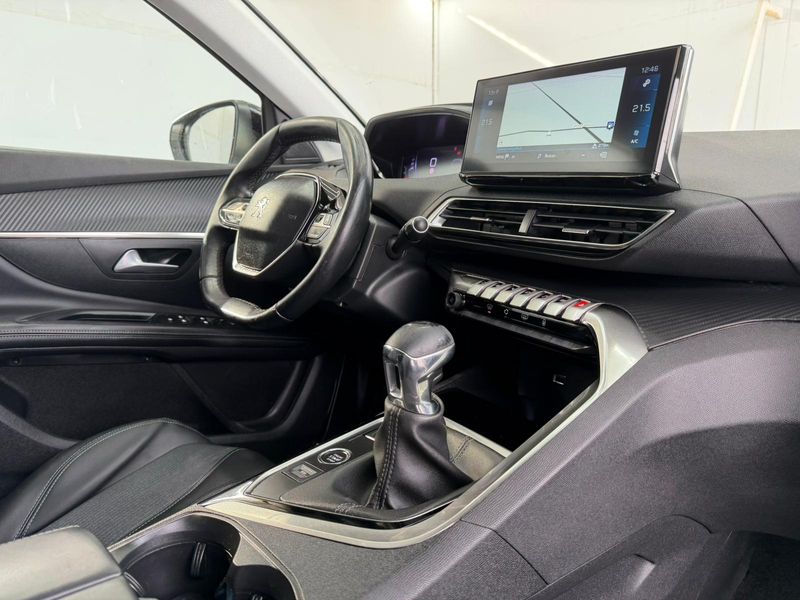Peugeot 5008 2022, foto 10