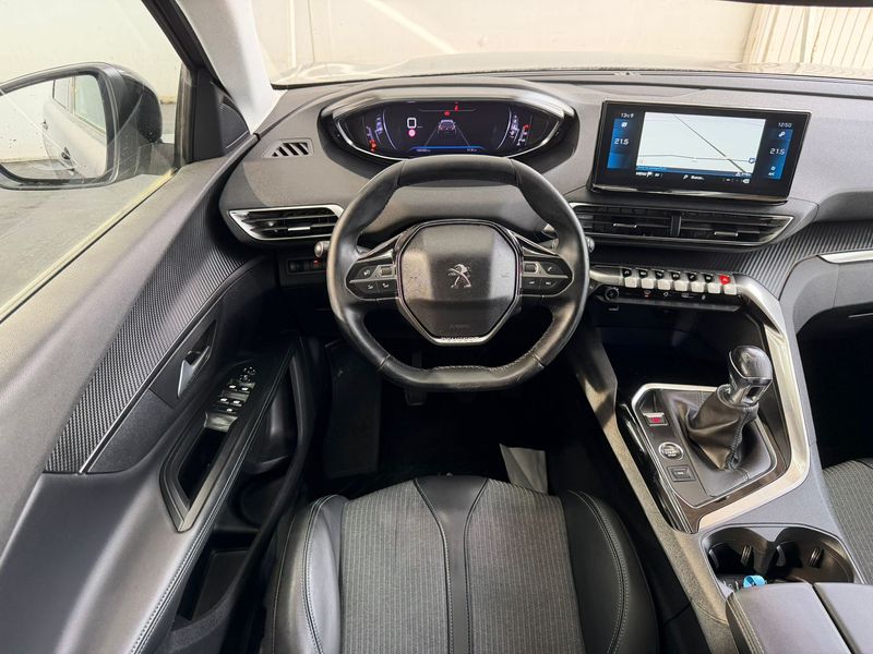 Peugeot 5008 2022, foto 7